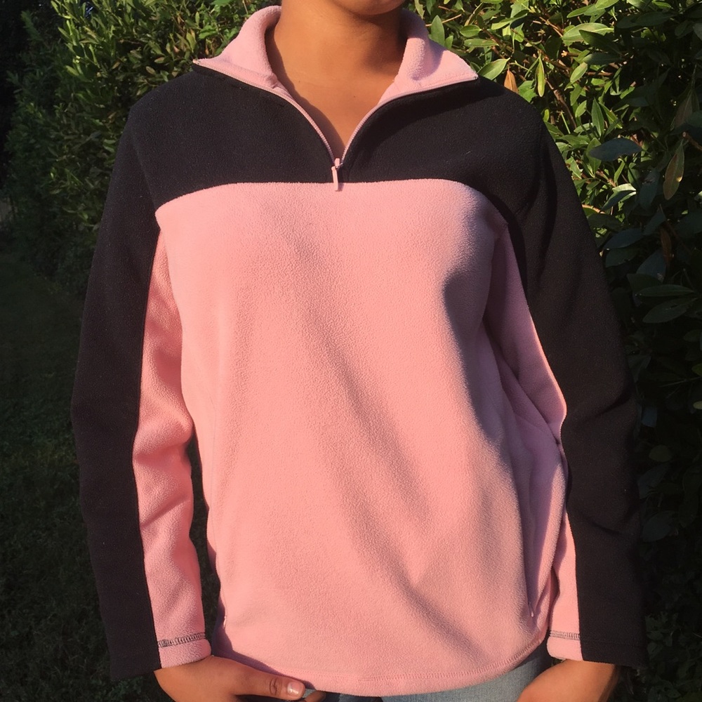 SOLD✨Brandy Melville🌸🖤pullover